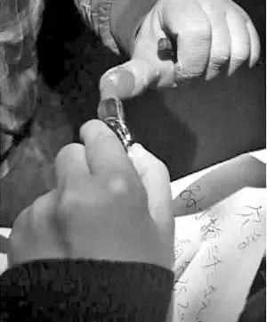 欧美捆绑强奸图片p,欧美捆绑强奸图片背后的黑暗真相揭露